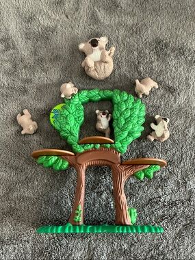 Vintage 1994 Baby Surprise Koala Bear Family Tree